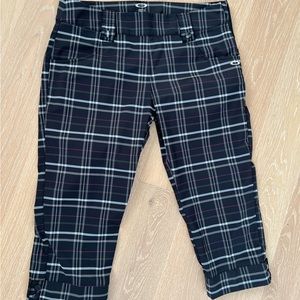 Oakley Woman’s cropped pants